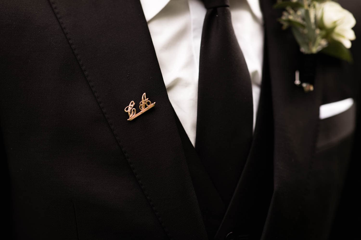groom antique pin